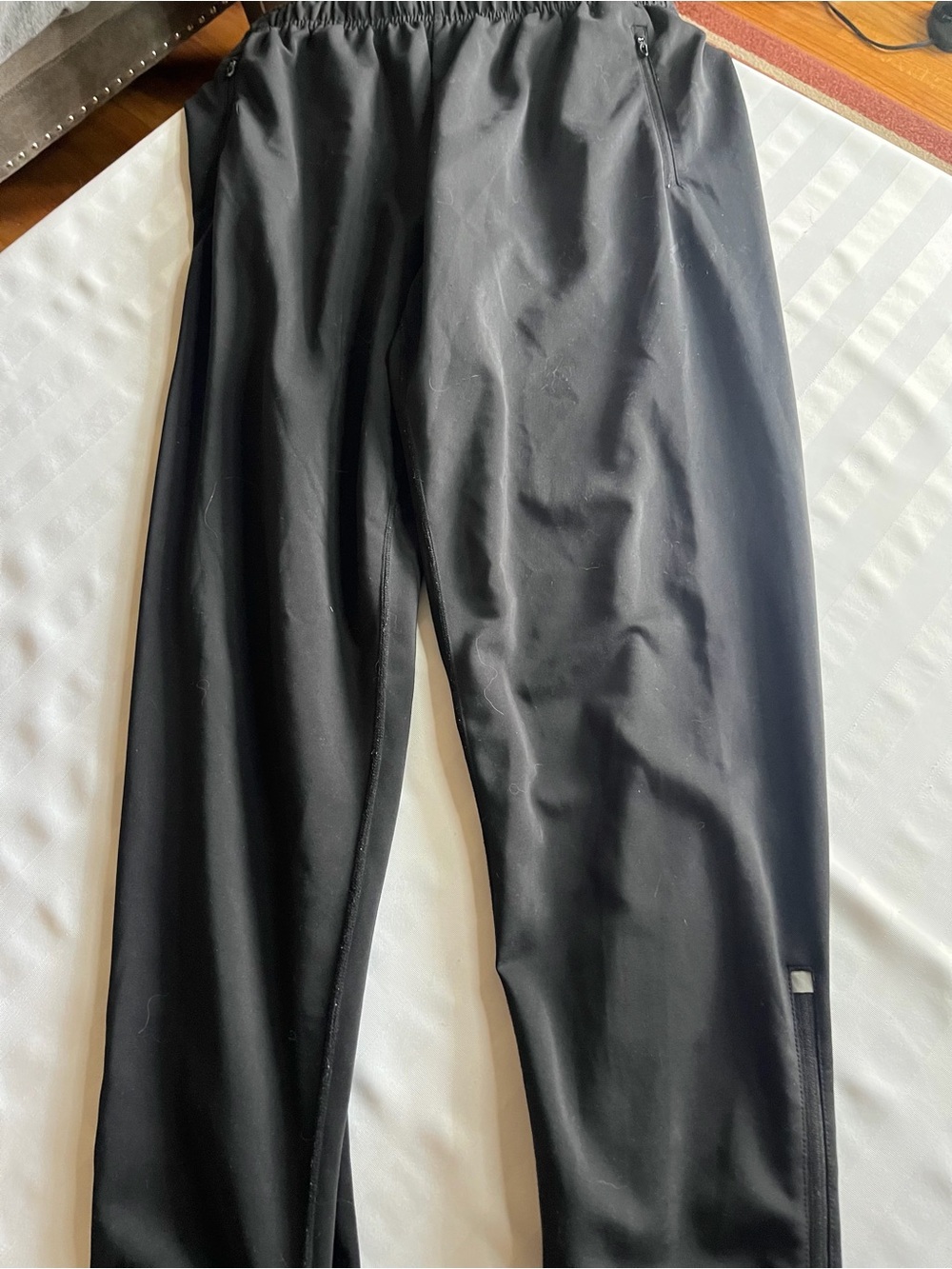 Alive Magnetics Track Pants Size XL Black Athletic Joggers. Black tapered jogger